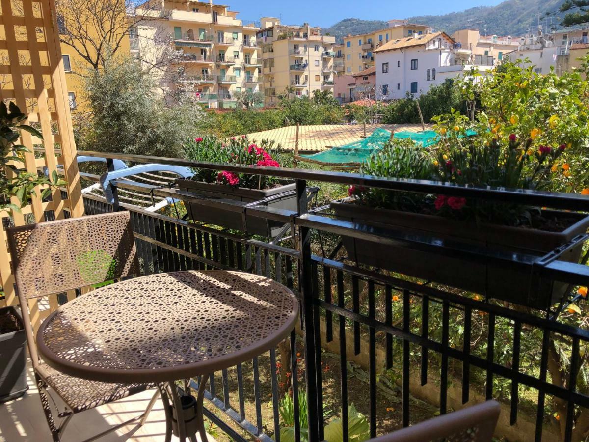 Appartamento Le Zagare Sorrente Extérieur photo